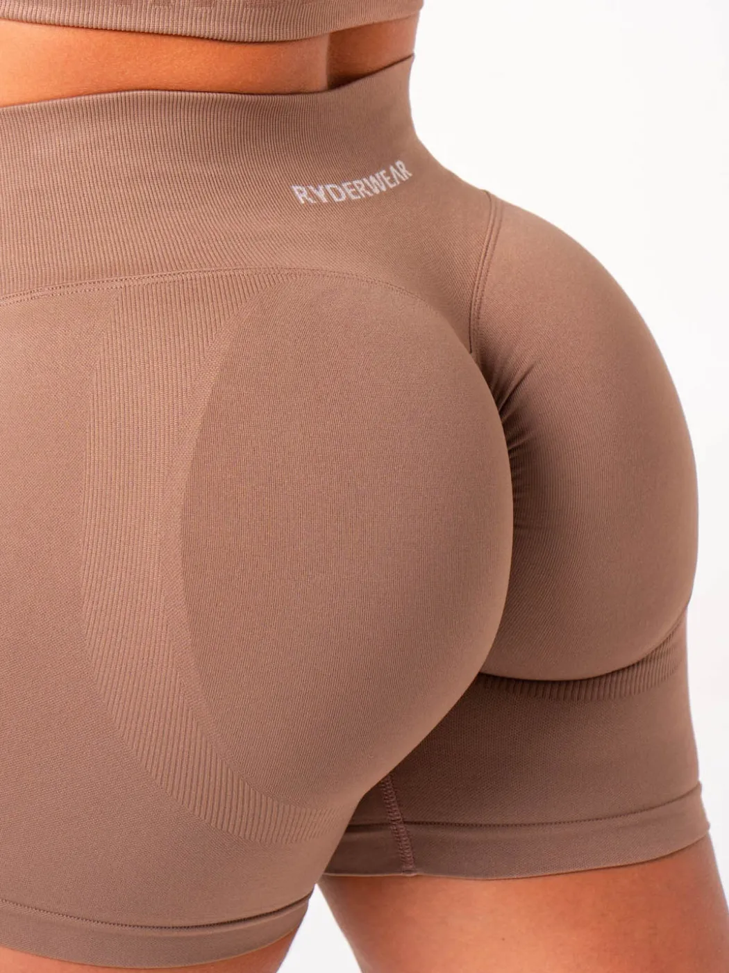 Lift Scrunch Shorts