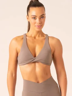 Momentum Twist Sports Bra