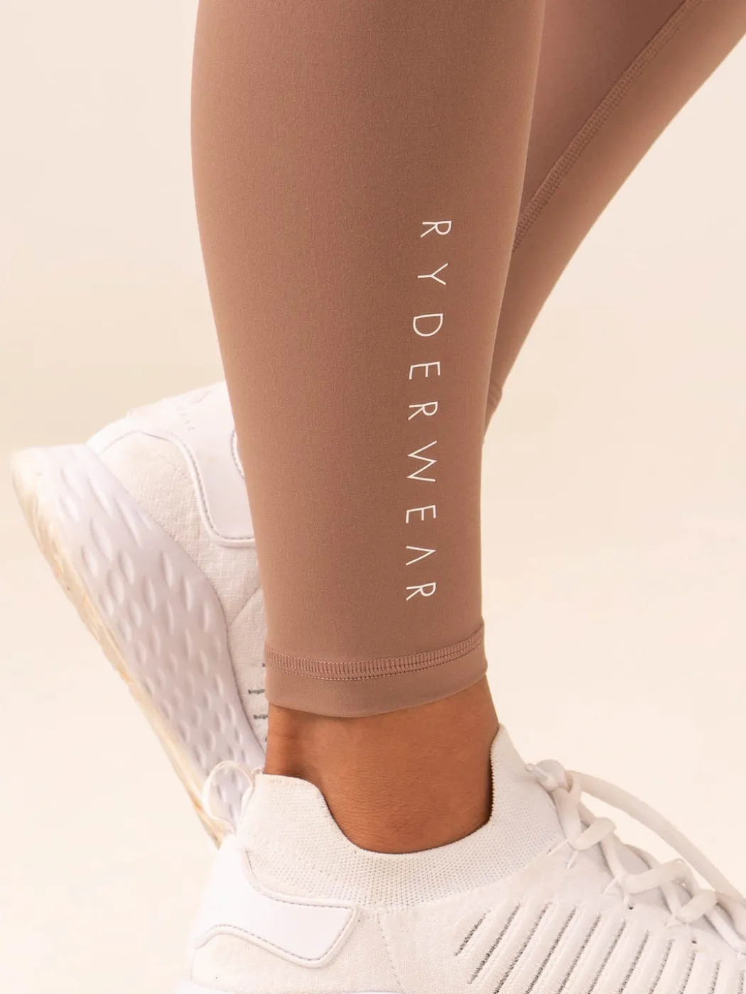 NKD V Scrunch Leggings