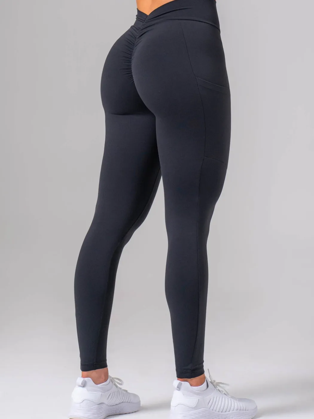 NKD V Scrunch Pocket Leggings