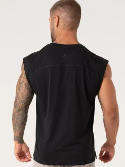 Pursuit Muscle Tank